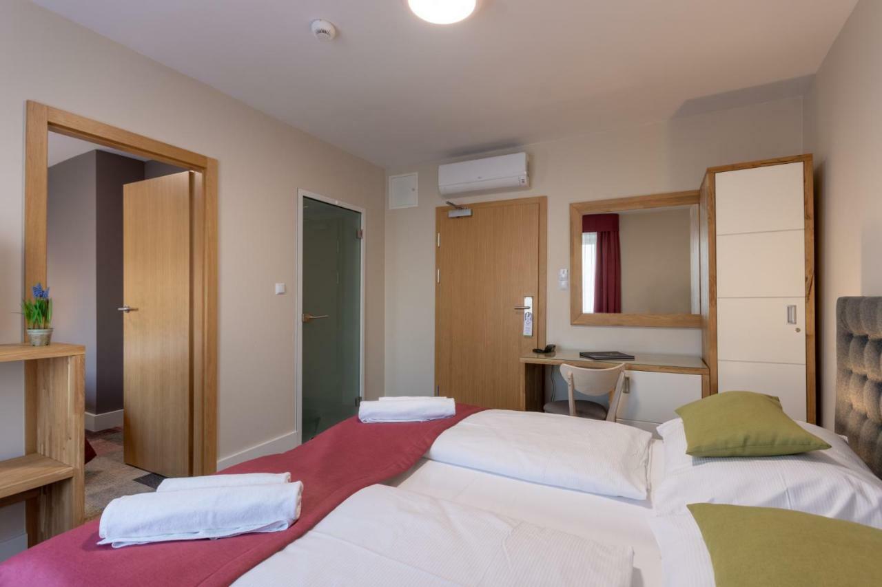 كاميين بومورسكي Marina Pallatium Premium Floor المظهر الخارجي الصورة