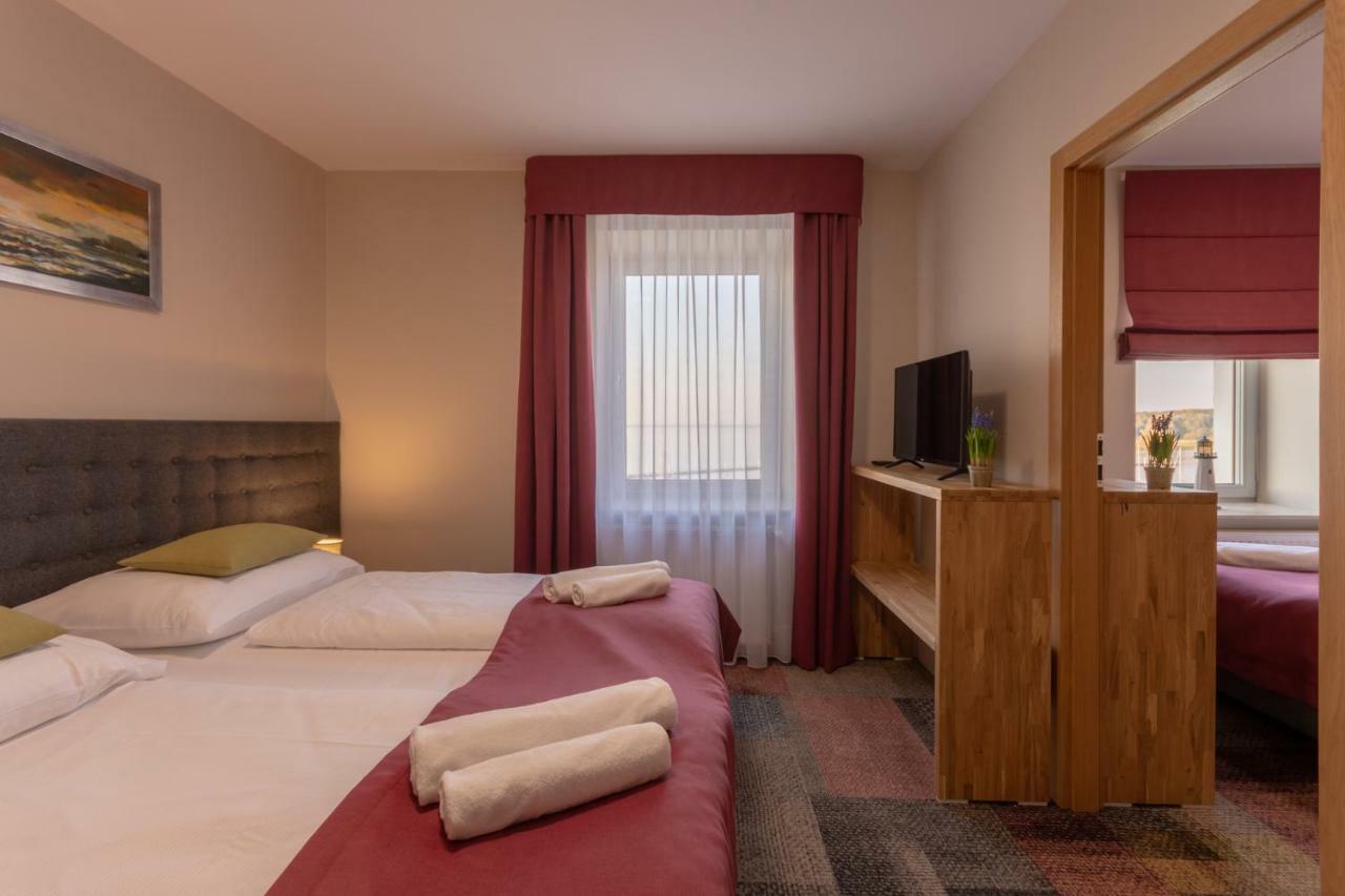 كاميين بومورسكي Marina Pallatium Premium Floor المظهر الخارجي الصورة