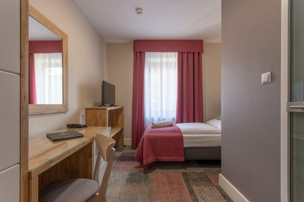 كاميين بومورسكي Marina Pallatium Premium Floor المظهر الخارجي الصورة