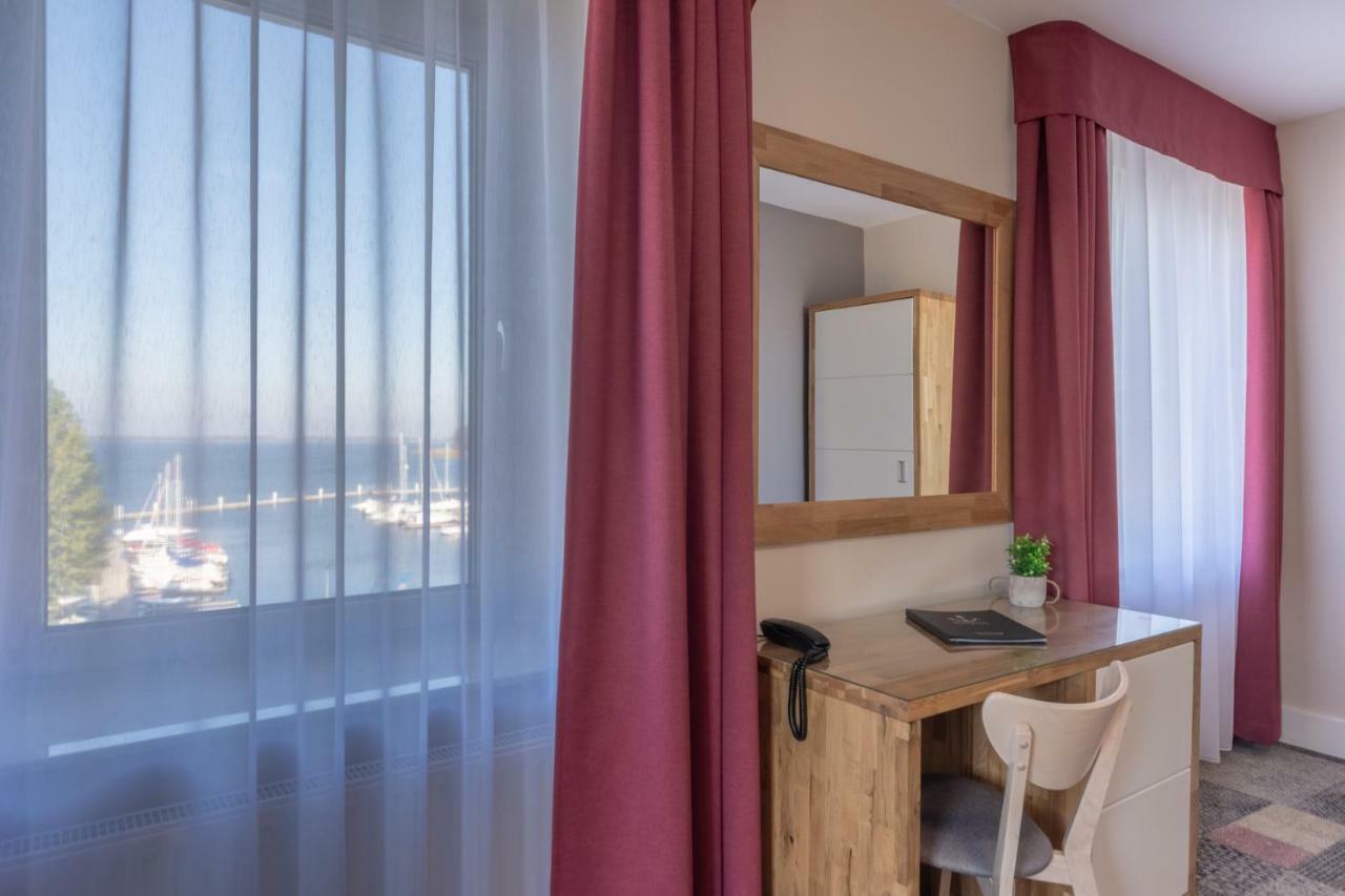 كاميين بومورسكي Marina Pallatium Premium Floor المظهر الخارجي الصورة