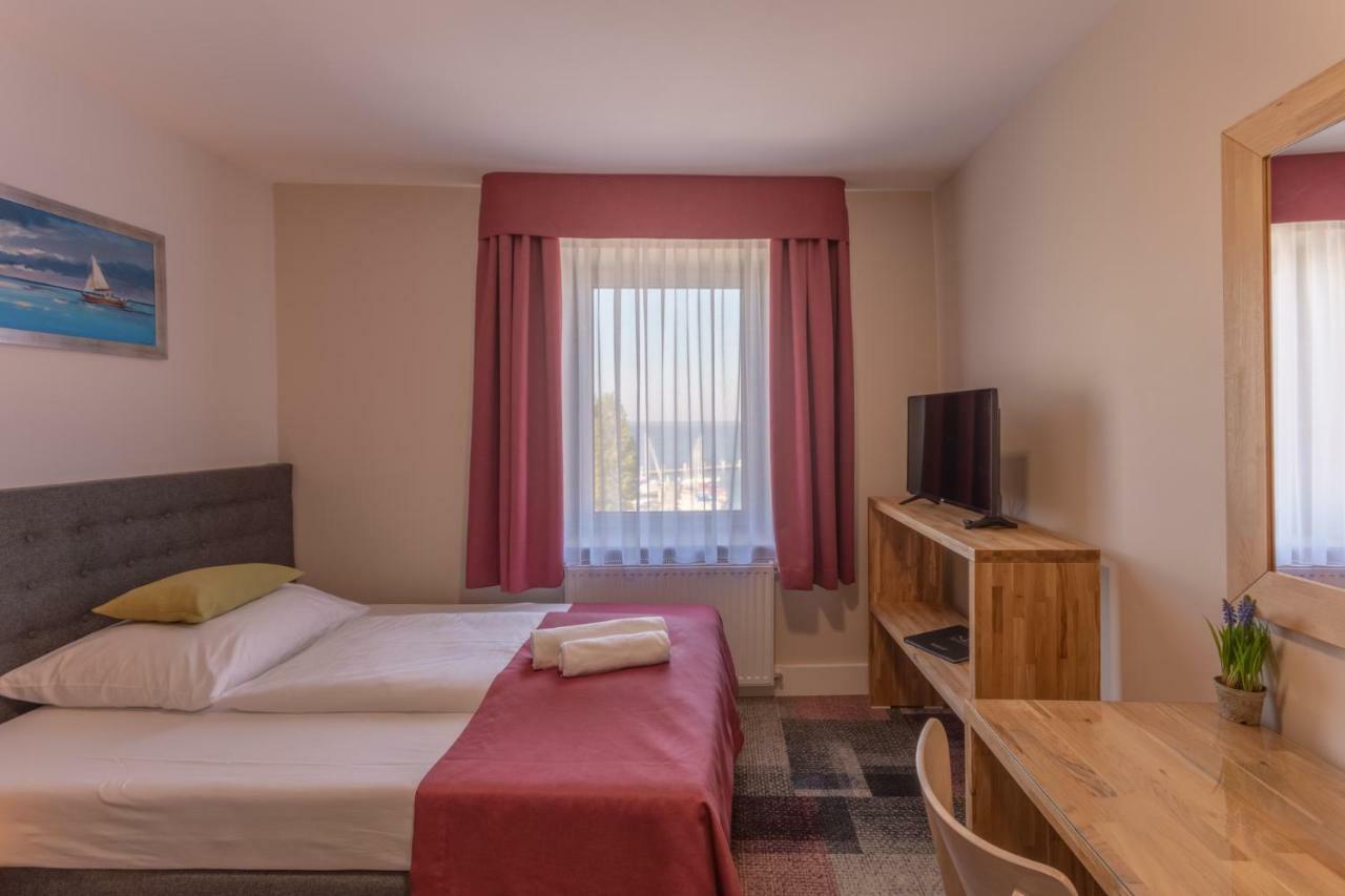كاميين بومورسكي Marina Pallatium Premium Floor المظهر الخارجي الصورة