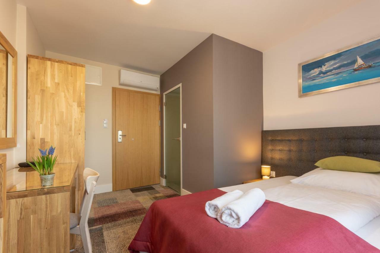 كاميين بومورسكي Marina Pallatium Premium Floor المظهر الخارجي الصورة