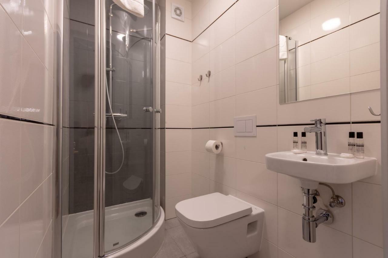 كاميين بومورسكي Marina Pallatium Premium Floor المظهر الخارجي الصورة