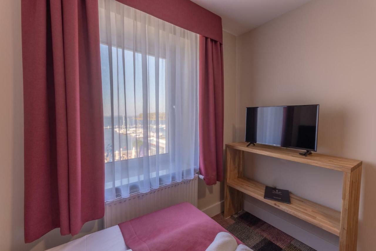 كاميين بومورسكي Marina Pallatium Premium Floor المظهر الخارجي الصورة