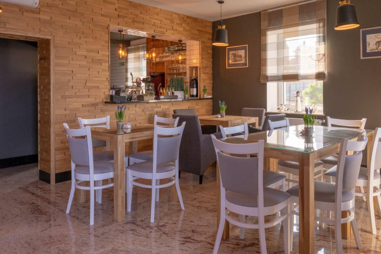 كاميين بومورسكي Marina Pallatium Premium Floor المظهر الخارجي الصورة